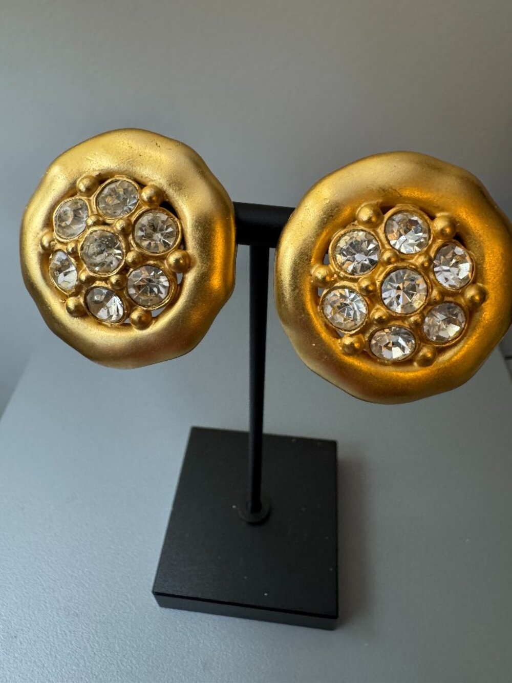 Vintage 1980s Brushed Gold Rhinestone Cluster Chunky Button Clip On Earrings